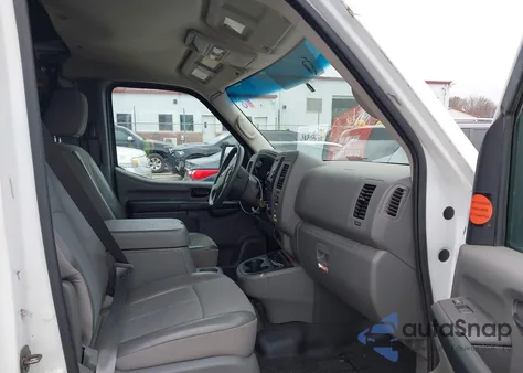 2018 Nissan Nv Cargo Nv2500 Hd Sv V6 z USA, uszkodzony, nr VIN 1N6BF0KY6JN814312